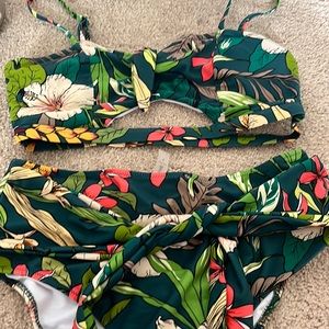Cupshe Swim two Piece bathing suit.. like new (worn once); size L top + bottom